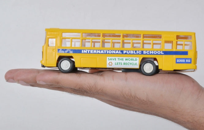 Centy Toys City Bus diecast locomotive